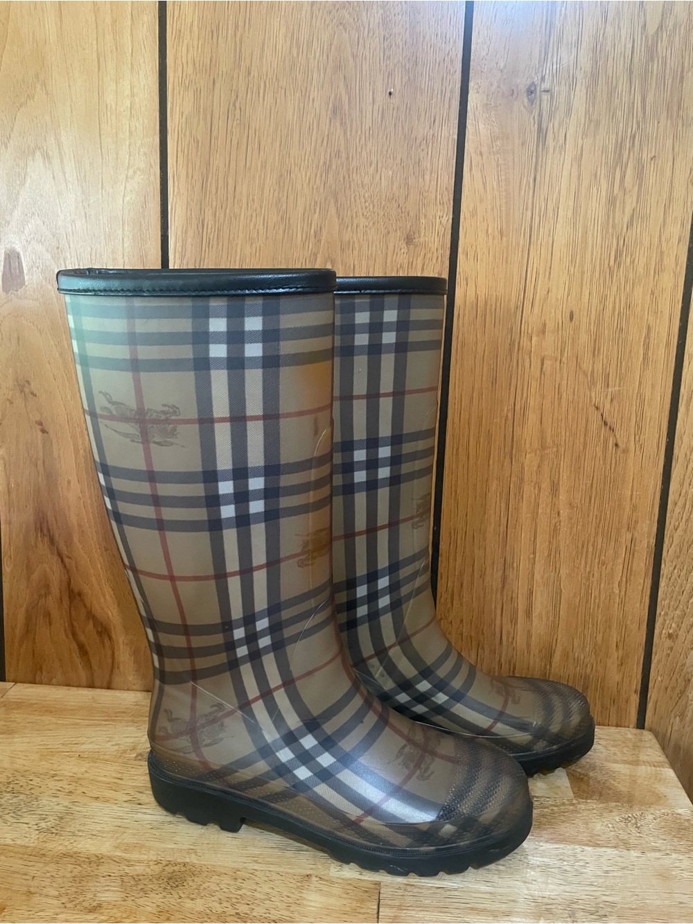 Burberry Beige and Black Plaid Rain Boots size US 6-.